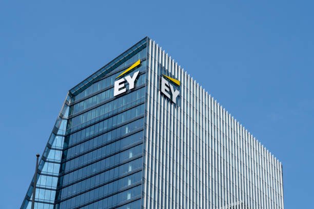 EY Company Hiring For Analyst – Assurance